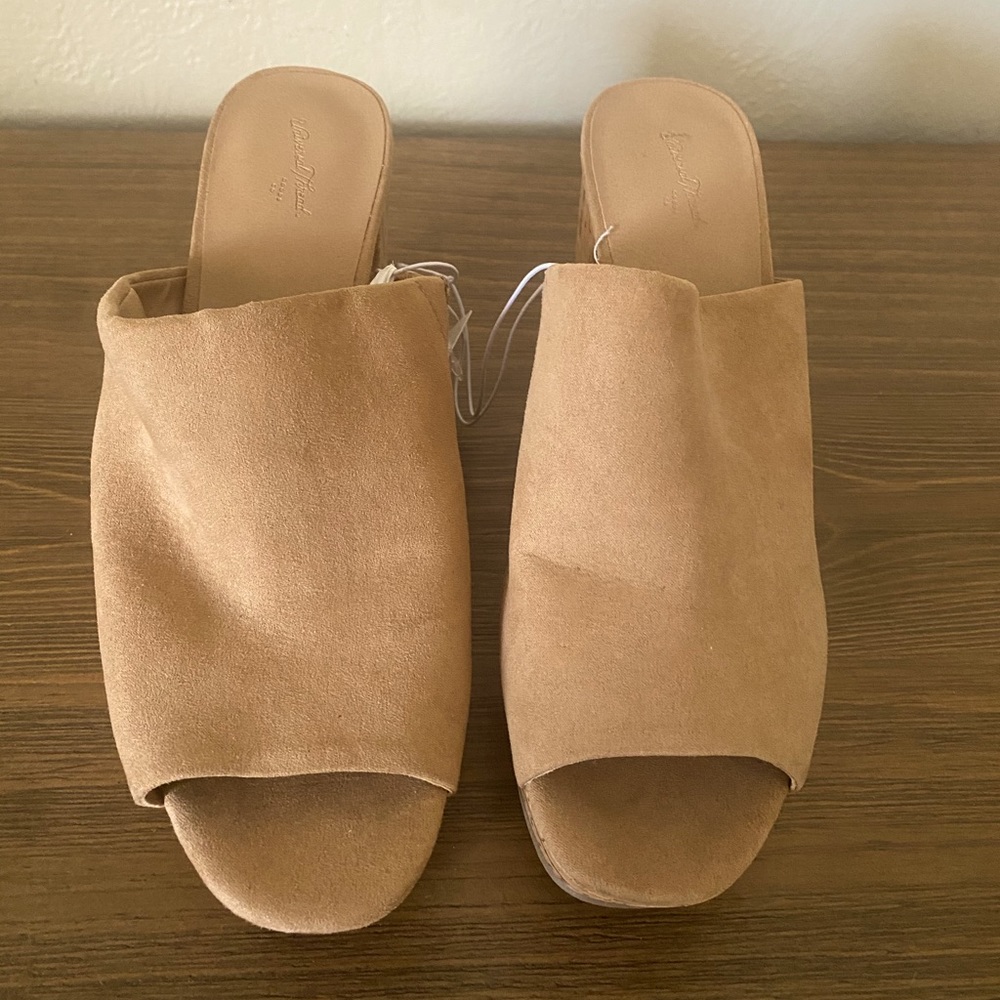 Universal Thread Mule Platform Heel